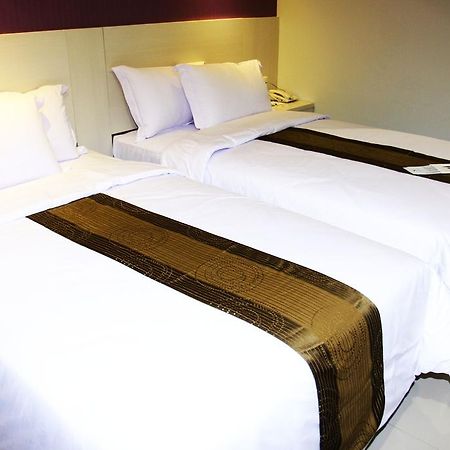 Vio Surapati Bandung Hotell Eksteriør bilde
